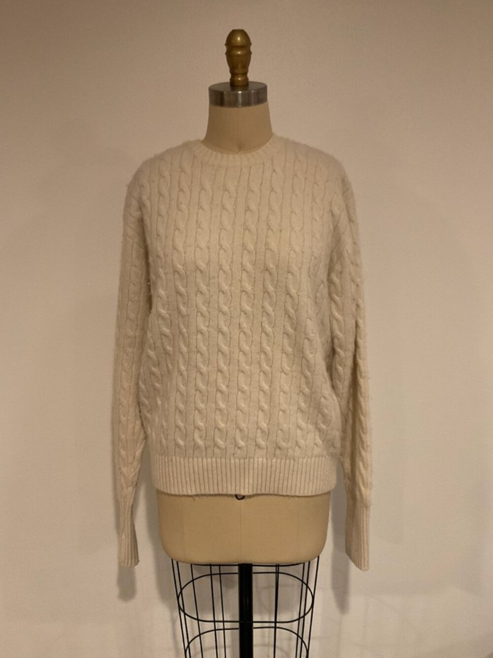 ST. GEORGE Cream Cable Knit Crewneck Sweater Size S